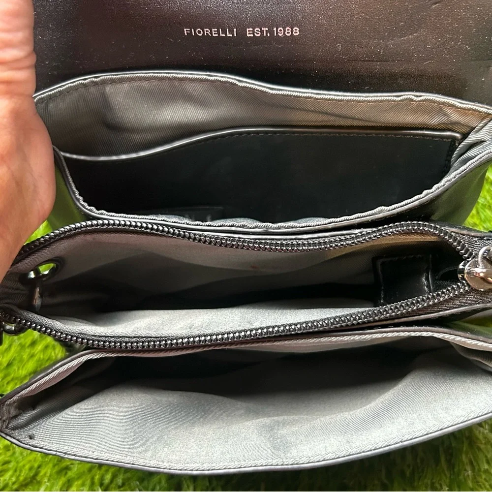 Fiorelli Metallic Silver Black Crossbody Bag Star Logo Chain‎ Strap Handbag